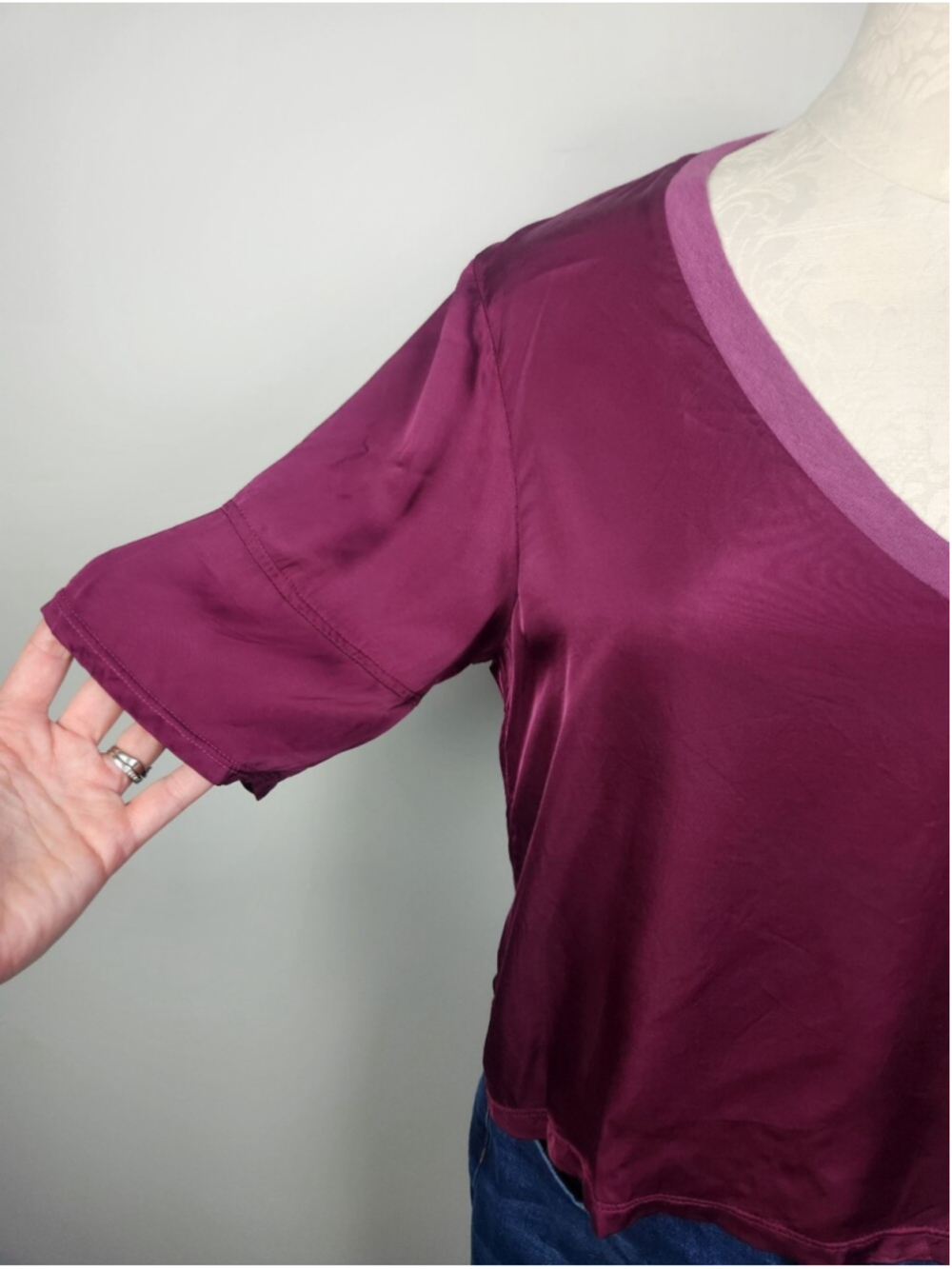 Nation LTD June V Neck Tee Satin Short Sleeve Sz S T-shirt Smooth Fairy Classic - Picture 6 of 13